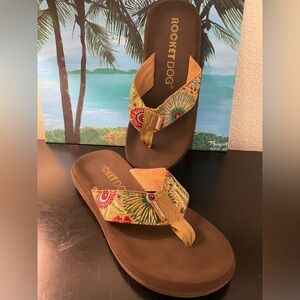 Rocket Dog Womens Spotlight2 Jungle Bloom Cotton Flip-Flop.